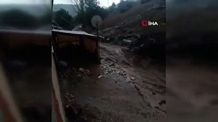 Esenyurt'ta bir çocuk akıntıya kapıldı!