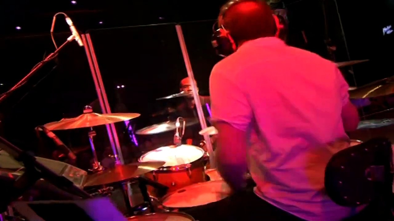 Alanis Morissette — “Forgiven” (Alanis Morissette/Glen Ballard) | From “Alanis Morissette - Live At Montreux” – (2012)