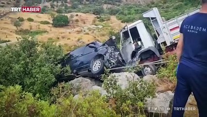 Sanatçı İbrahim Tatlıses trafik kazası geçirdi