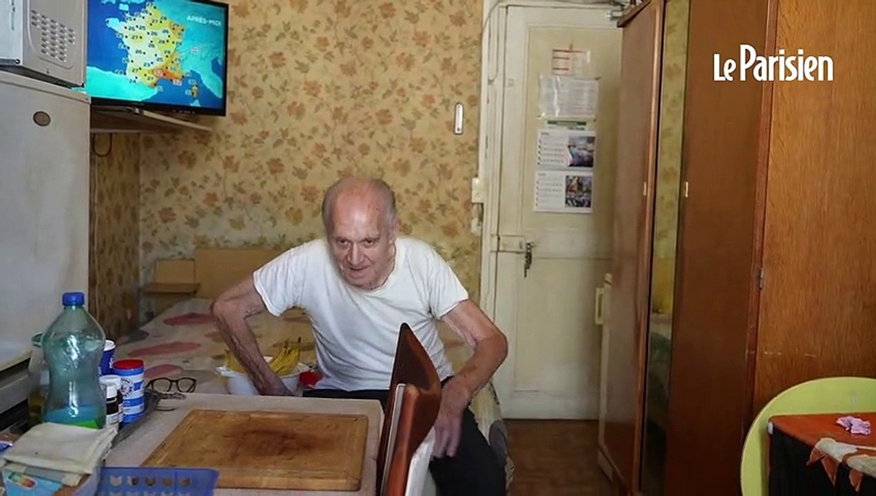 « On ne chasse que les pauvres » : À Paris, les derniers locataires d'un hôtel insalubre se battent pour ne pas être expulsés sans solution