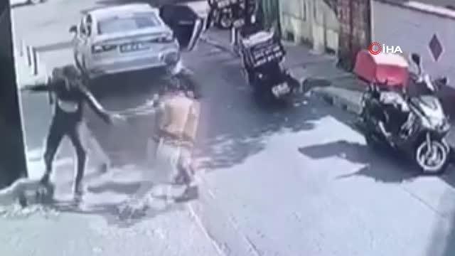 Megakentte akılalmaz olay: Biber gazıyla etkisiz hale getirdikleri adamı kaçırmaya çalıştılarMegakentte akılalmaz olay: Biber gazıyla etkisiz hale...