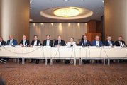 İzmir haberleri | CHP Ekonomi Masası Heyeti, İzmir'de iş dünyası temsilcileriyle bir araya geldi