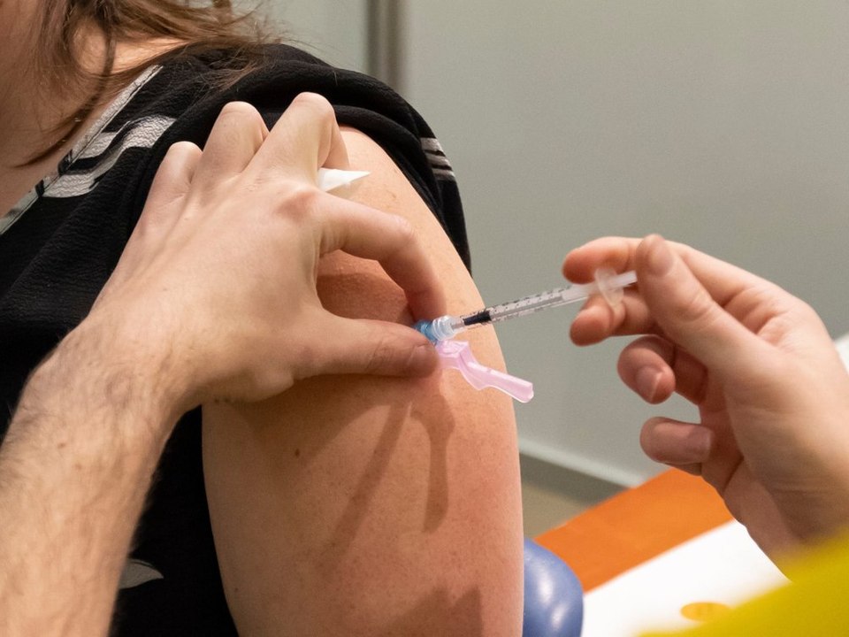 Neuer Corona-Impfstoff: Omikron-Booster wohl ab September verfügbar