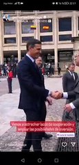 Gustavo Petro recibe a Pedro Sánchez y en su storie suena Rosalía
