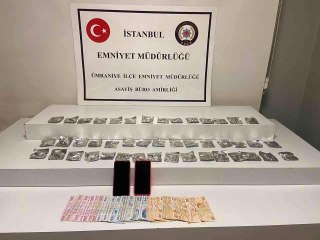 Ümraniye'de sokakta uyuşturucu satan zehir taciri yakalandı