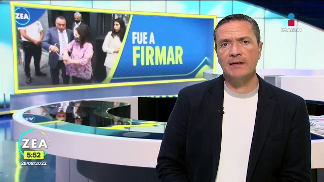 Rosario Robles acude a la FGR para entregar su pasaporte y firmar