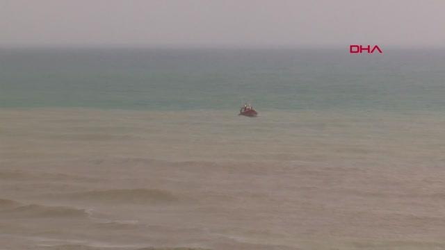 İSTANBUL-SARIYER'DE DENİZDE KAYBOLAN ÇOCUĞU ARAMA ÇALIŞMALARI SÜRÜYOR