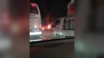 경기 수원에서 달리던 승용차 화재...차량 전소 / YTN