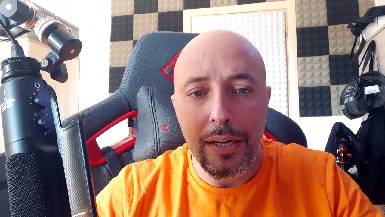 “L’ha scoperto un anno e mezzo fa”. Totti e Ilary Blasi, “è successo qualcosa di grave”