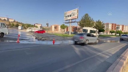 Minibüs ile otomobilin çarpışması sonucu 7 kişi yaralandı