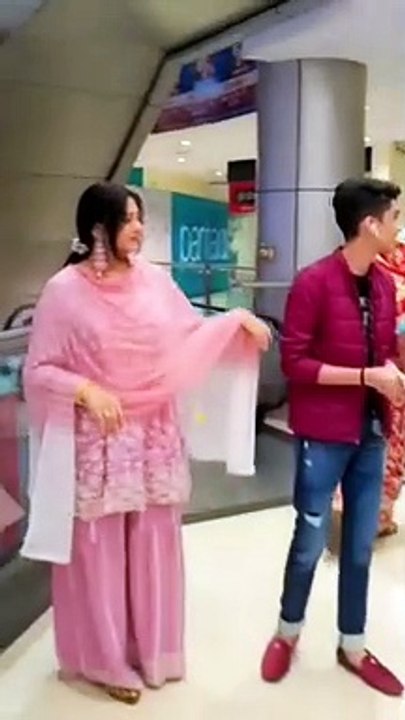 tera kangna reels _ tiktok _ trending _ viral dance _ dance in public _ytshorts