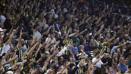 Fenerbahçe taraftarı golü Gülşen şarkısıyla kutladı: Bir odaya bir ömür hapset hadi, becerebilirsen zapt et hadi...