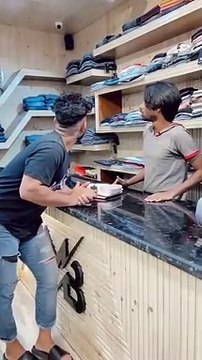 300 Roz Deta Hu #princekashif #viralvideo #funnyvideo