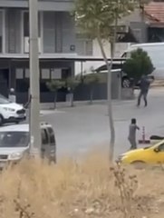 Son dakika haber... YABANCI UYRUKLU İNŞAAT İŞÇİLERİNİN TAŞ VE SOPALI KAVGASI: 10 GÖZALTI