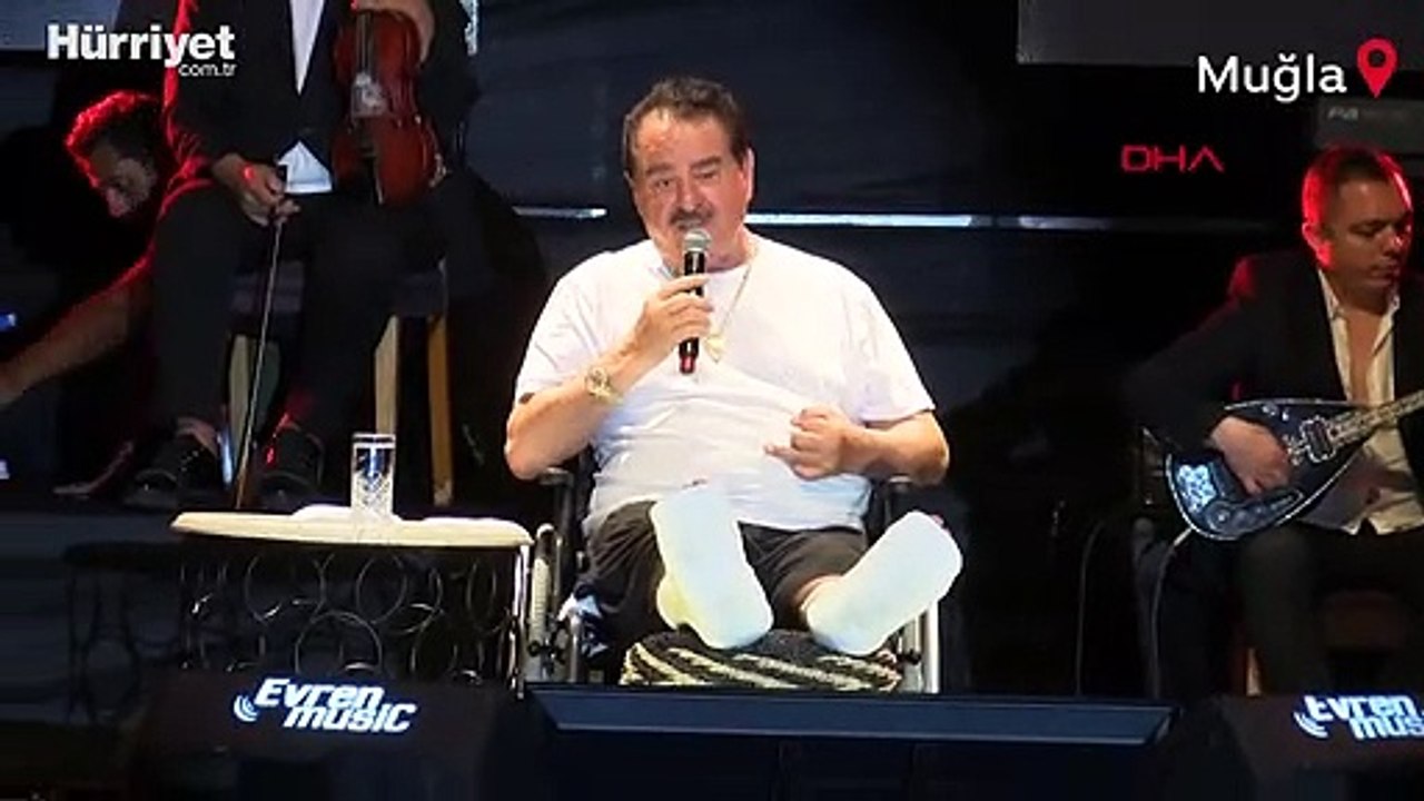 İbrahim Tatlıses tekerlekli sandalye ile konser verdi