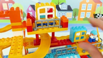 Lego Car Track - बच्चों के लिए खिलौना सीखने का वीडियो_(360P)