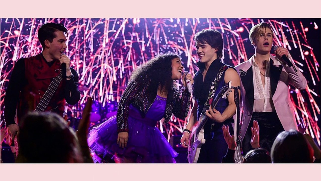 JULIE AND THE PHANTOMS Netflix Season 2 Cast, Release Date, And Plot