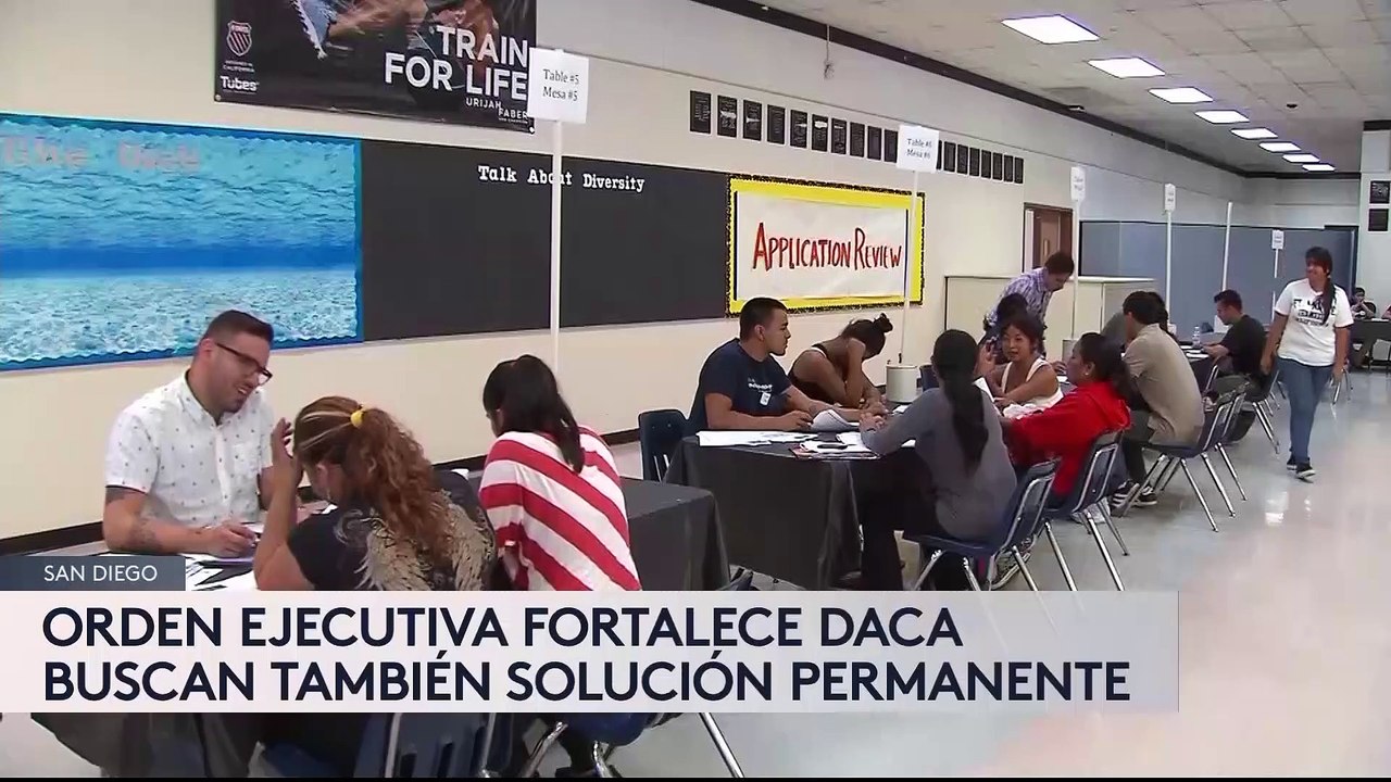 Por medio de una orden ejecutiva el presidente Biden fortalece la protección para los estudiantes con DACA.