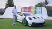 Andreas Preuninger und Kjell Gruner präsentieren die Displayeinheit Porsche GT3 RS
