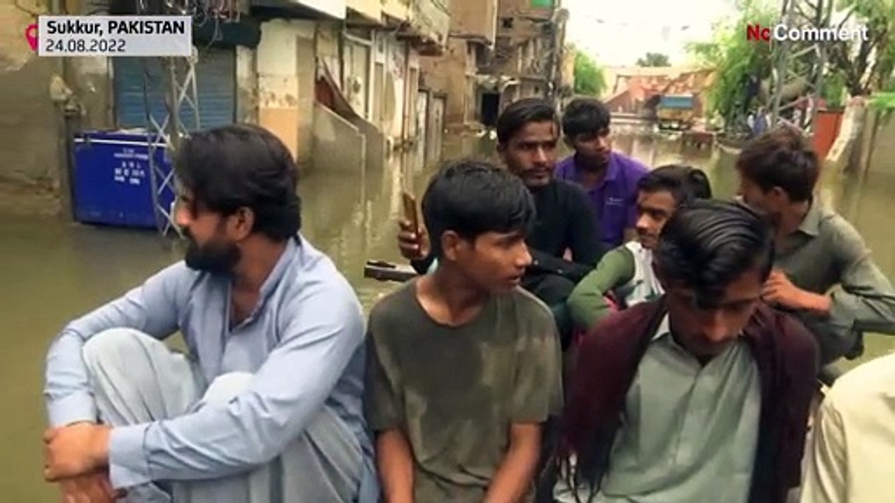 شاهد: أمطار غزيرة وفيضانات مفاجئة في إقليم السند