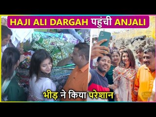 Anjali Arora Visits Haji Ali | Gets Badly Mobbed By Her Crazy Fans