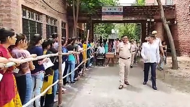 Rajasthan Student Election Live : शुरुआती मंदी के बाद अब लगी कतारें, देखें क्या है जेएनवीयू का माहौल