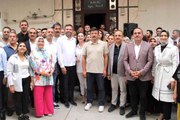 İzmir politika haberi... AK Parti, İzmir'de 'Karınca Modeli' ile 3 yılda 80 bin ziyareti yaparak, 500 bin kişiye ulaştı