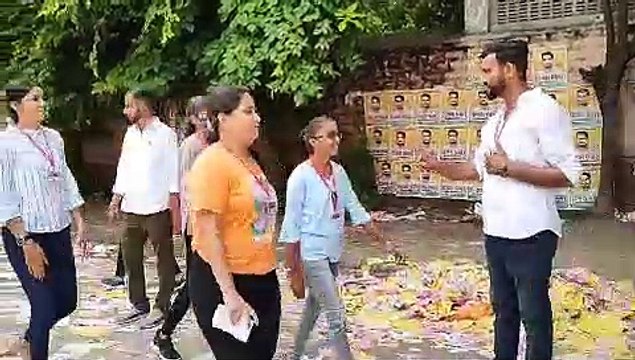 Student Union Election 2022 : छात्र नेताओं ने हाथ जोड़े, वोट मांगने के लिए क्या किया देखें वीडियो...