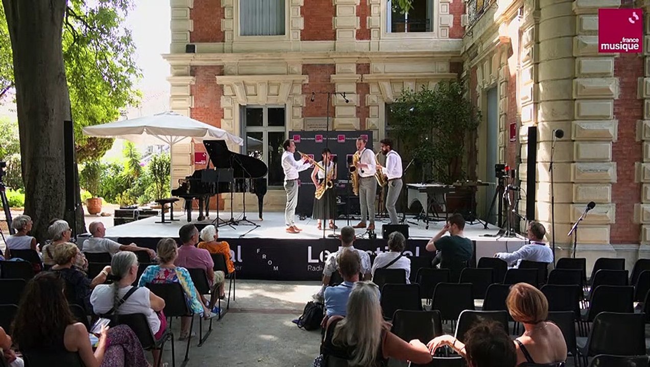 Béla Bartók : Romanian Folk Dances - Jocul cu bâtă