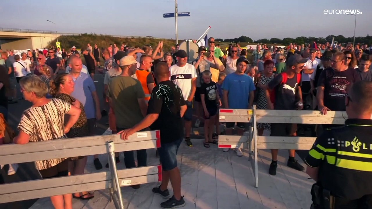 Dramatische Lage im Asylzentrum: Einwohner in Ter Apel gehen auf die Straße