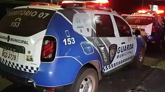 Após efetuar disparos, homem é detido pela GM com arma de fogo, no Bairro Alto Alegre