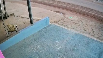 Father quick reaction saved son