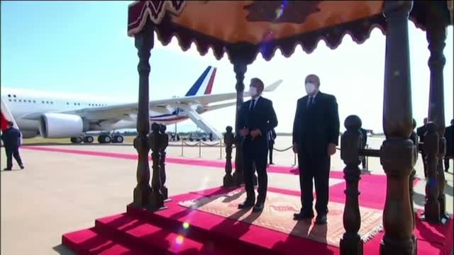 Macron estrecha lazos con Argelia en plena crisis gasística