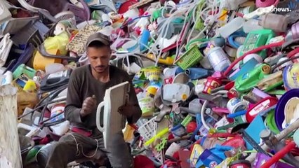 Gaza, gasolio dalla plastica
