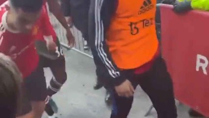 Cristiano Ronaldo rompió el móvil de un manotazo a un niño autista de 14 años