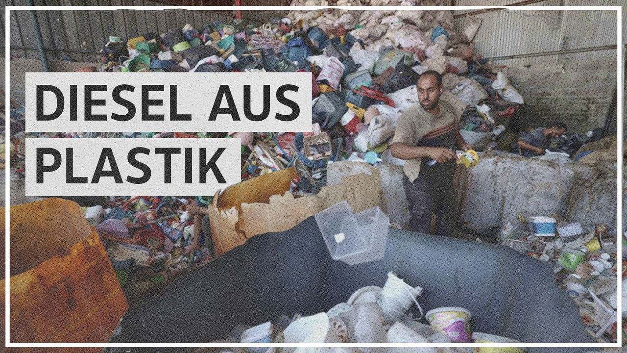 Bewohner des Gazastreifens verbrennen Plastik für Kraftstoff