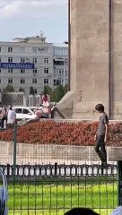 Kayseri Meydanı'nda bir vatandaş açlıktan kendini kesti!