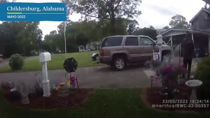 Arrestan a hombre negro mientras regaba flores de su vecino | El País