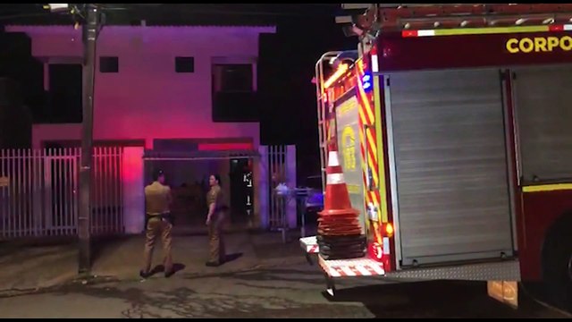 Princípio de incêndio em residência mobiliza Bombeiros no Consolata; mulher e criança foram atendidos pelo Siate