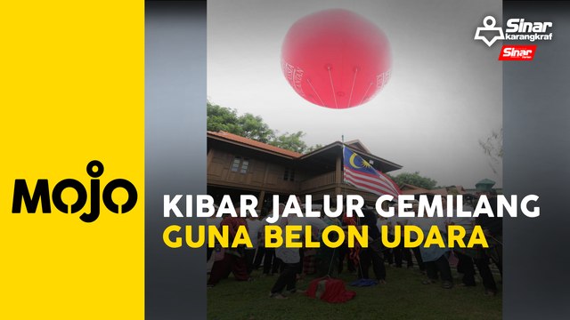 UMK cipta rekod kibar Jalur Gemilang guna belon udara