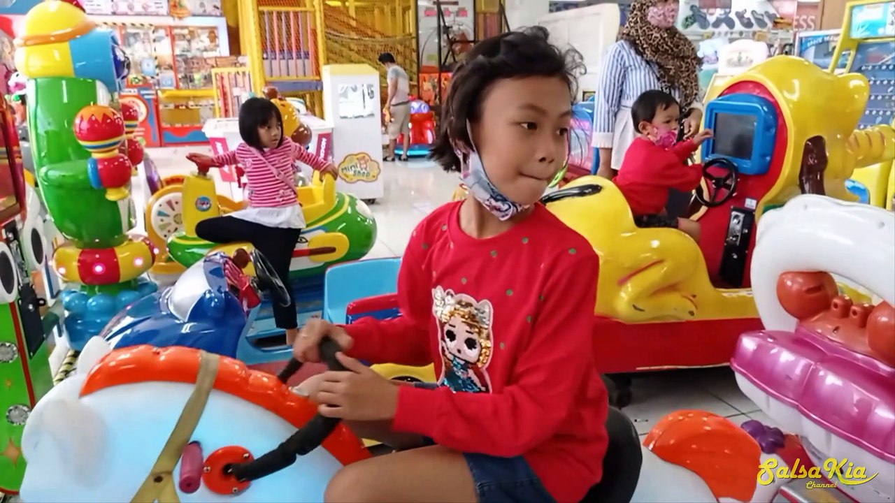 SalsaKia Bermain di Tempat Bermain Anak | Tempat bermain anak | Playground | Arena bermain anak | Perosotan | Odong odong | Mandi bola
