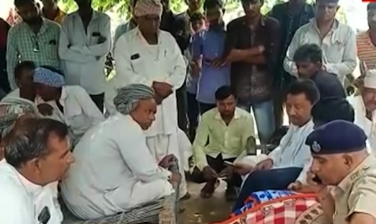 બનાસકાંઠાઃ અંધશ્રદ્ધાના નામે છેતરપિંડી કરનાર ગેંગને ગ્રામજનોએ ઝડપી, જુઓ વીડિયો