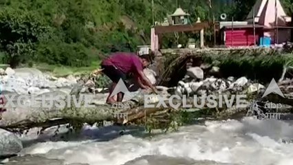 Rudraprayag : नदी पर बने पुल टूटने से बढ़ी परेशानी, जान जोखिम में डाल आवाजाही कर रहे लोग