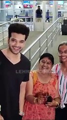 Karan Kundrra और Tejasswi Prakash अलग- अलग पहुंचे एयरपोर्ट पर, सेल्फी के लिए फैंस ने घेरा