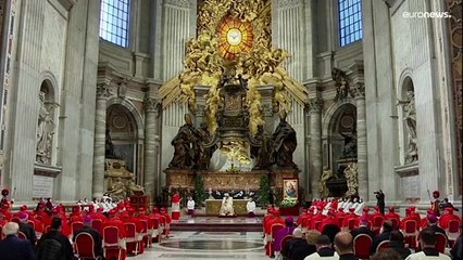 البابا يرسم 20 كردينالا من القارات الخمس لحضور المجمع الكنسي الثامن في حبريته وسط تكهنات حول تنحيه