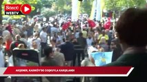 Akşener, Kadıköy'de coşkuyla karşılandı