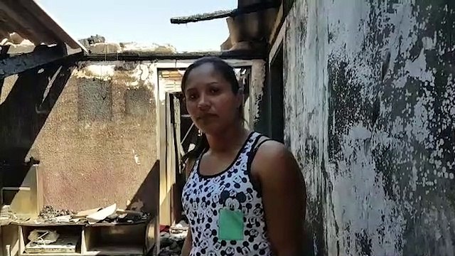 Vítima que teve a casa destruída em incêndio pede ajuda e diz estar chateada após internautas denegrirem sua imagem