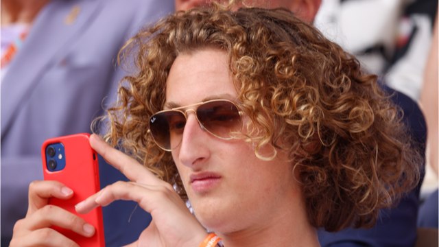 VOICI - Joalukas Noah : amoureux, il dévoile pour la première fois une photo de sa petite amie