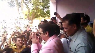 Bollywood's big star Govinda reached a small village in Dindori district.