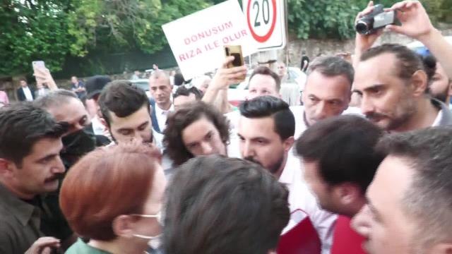 Akşener, Beykoz'da Kentsel Dönüşüm İçin Zorla Evleri Yıkılan Yurttaşları Dinledi, Vekillerinin Bölgeye Gitmesi Talimatını Verdi